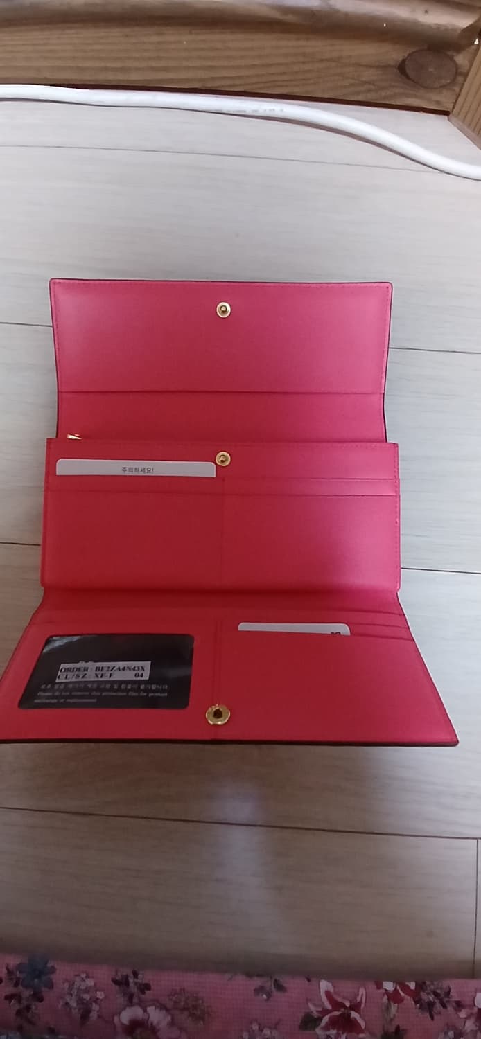 빈폴 핑크색 장지갑 상품이미지4