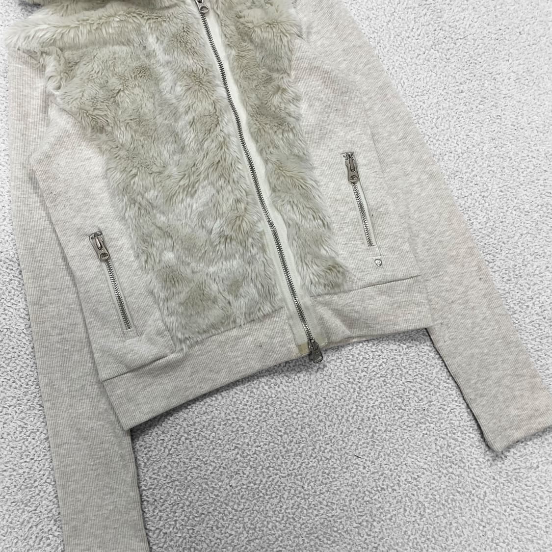 알마니 익스체인지 y2k 투웨이 퍼 후드집업 자켓 상품이미지3