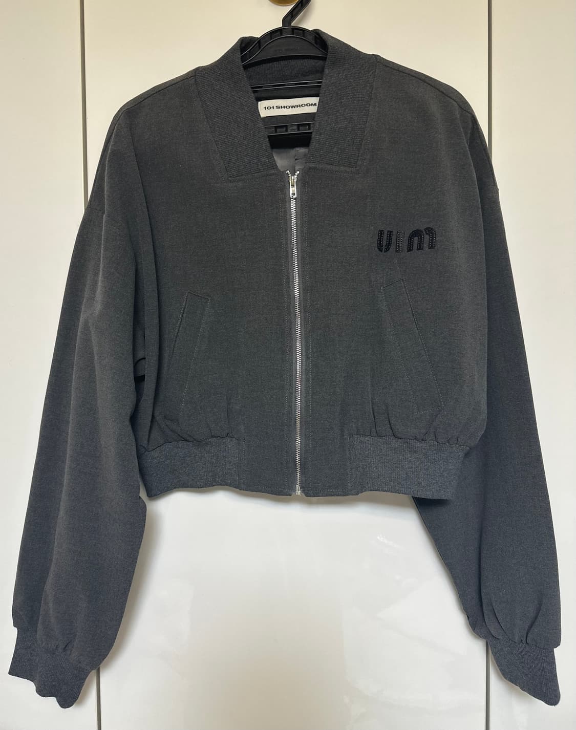 크롭집업 상품이미지2