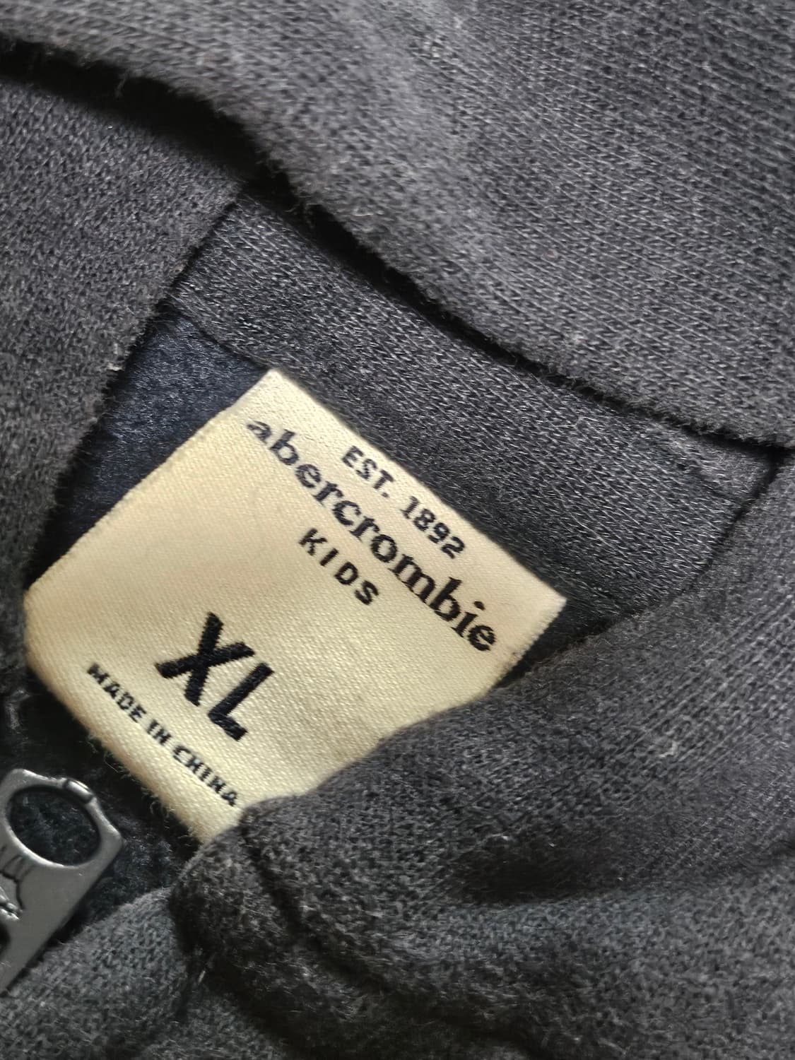 아베크롬비 아치 자수로고 핀터깔 y2k 후드집업 블랙 M 상품이미지3