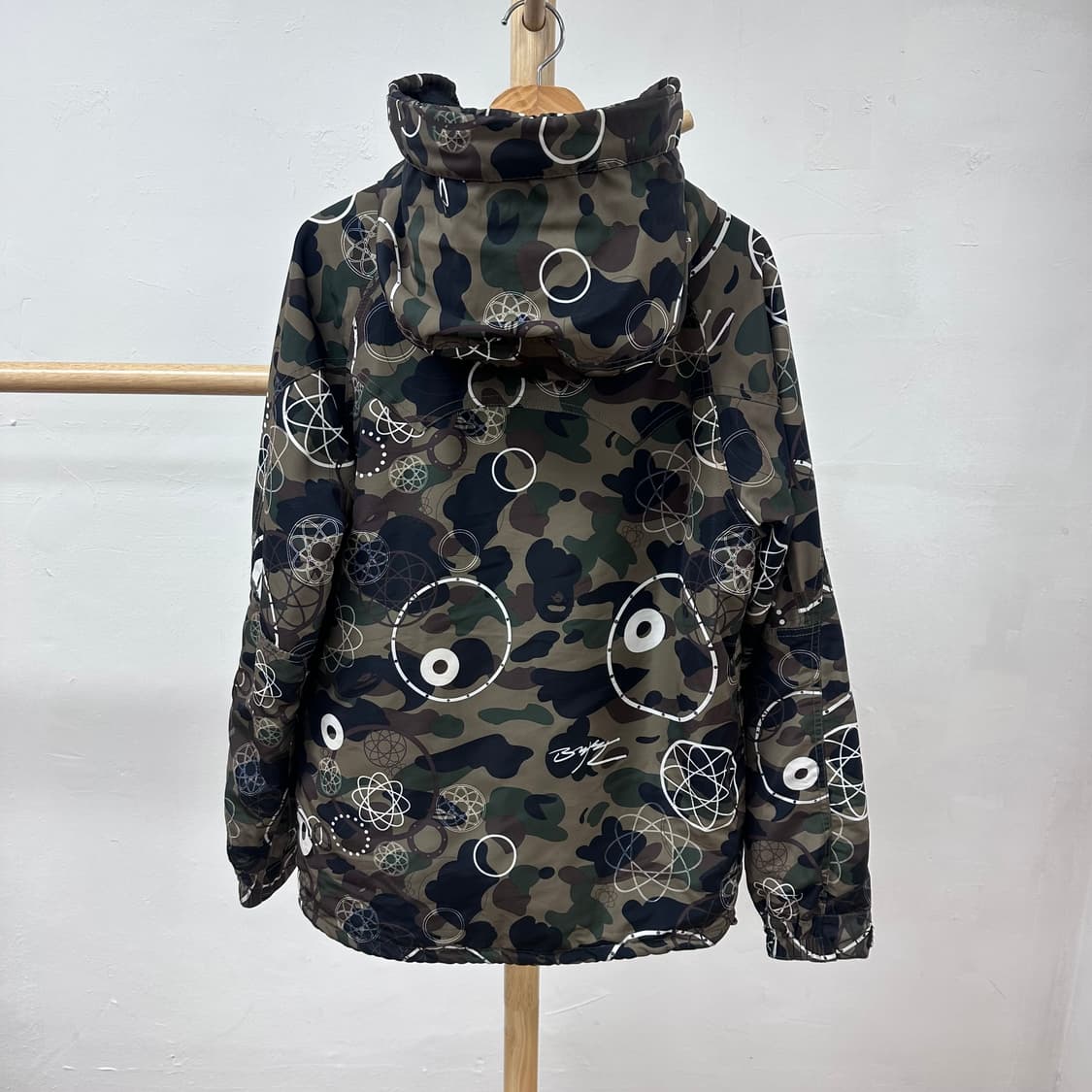 베이프 푸츄라 그래피티 카모플라쥬 후드 자켓 XL(100) J31 상품이미지4