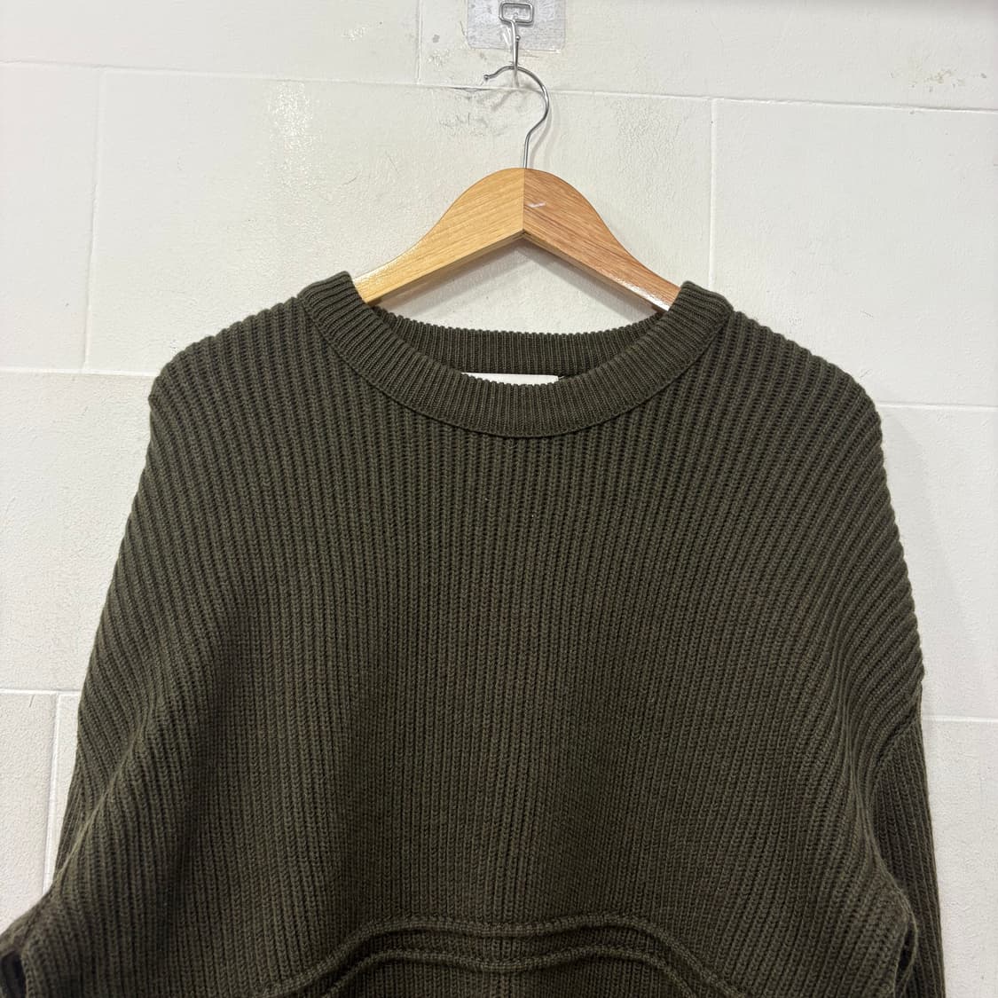 앤더슨벨 YOU 자수 니트 상품이미지2