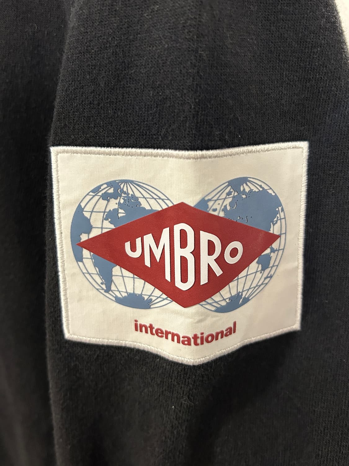 엄브로 후드집업 상품이미지3