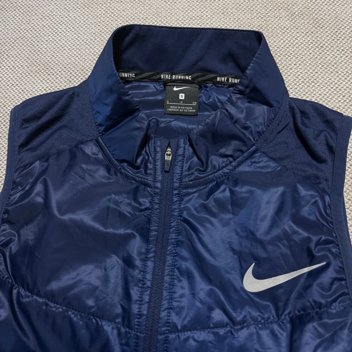 나이키 러닝 경량 패딩조끼 상품이미지2