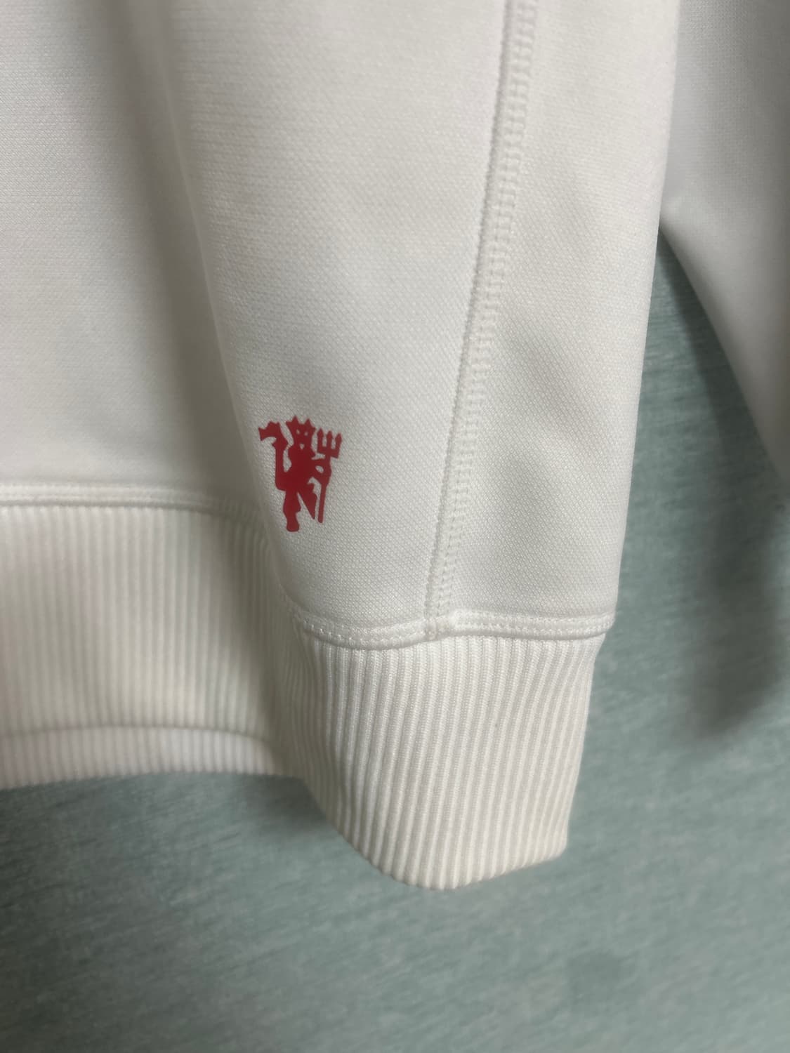 맨유 트랙탑 져지 흰빨 화이트105~110 희귀매물 팝니다 상품이미지5