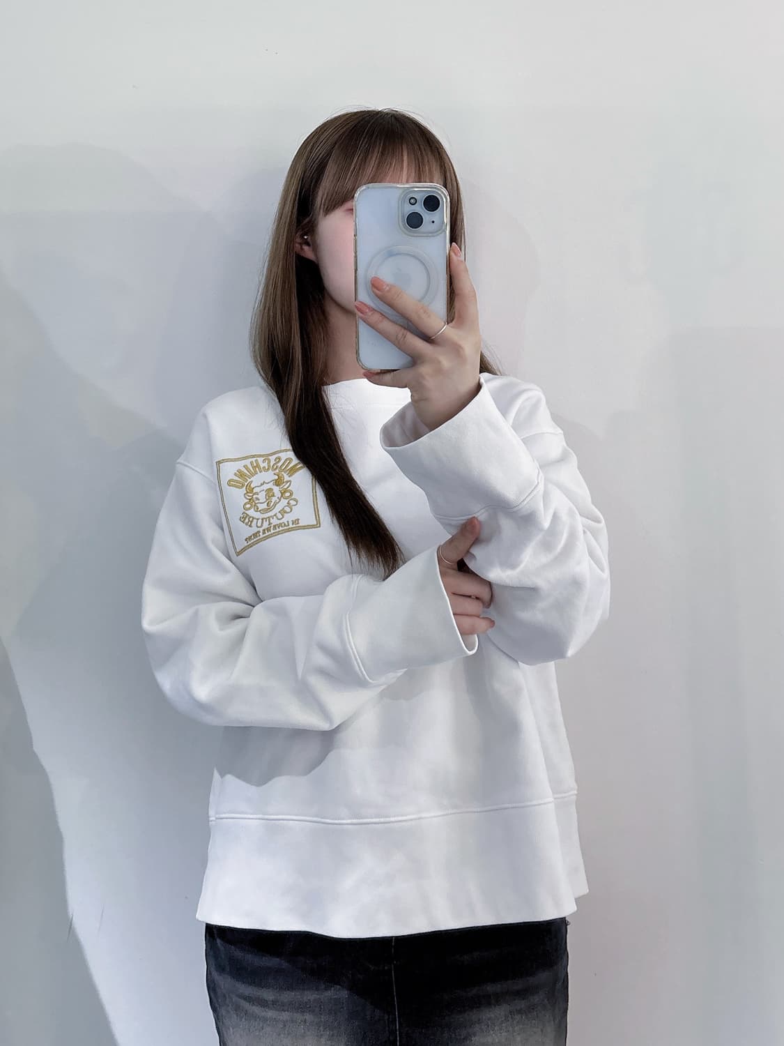 모스키노 화이트 맨투맨 상품이미지2