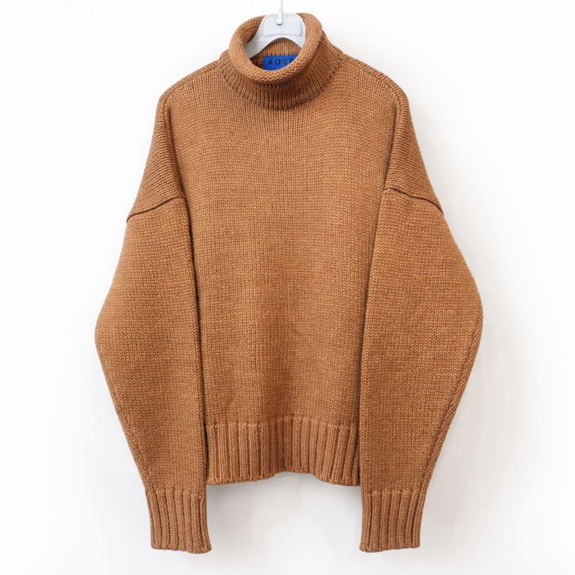 아더에러 터틀넥 니트 (남녀 공용) 상품이미지1
