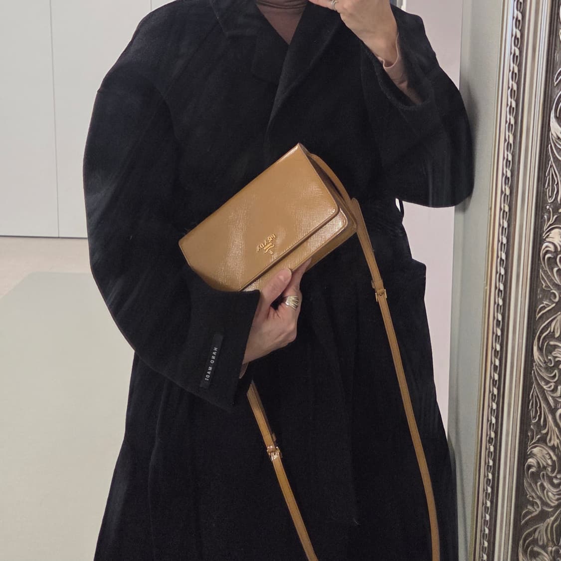 PRADA 프라다 정품 미니 크로스백 유광사피아노 클러치 지갑 폰홀더백 상품이미지10