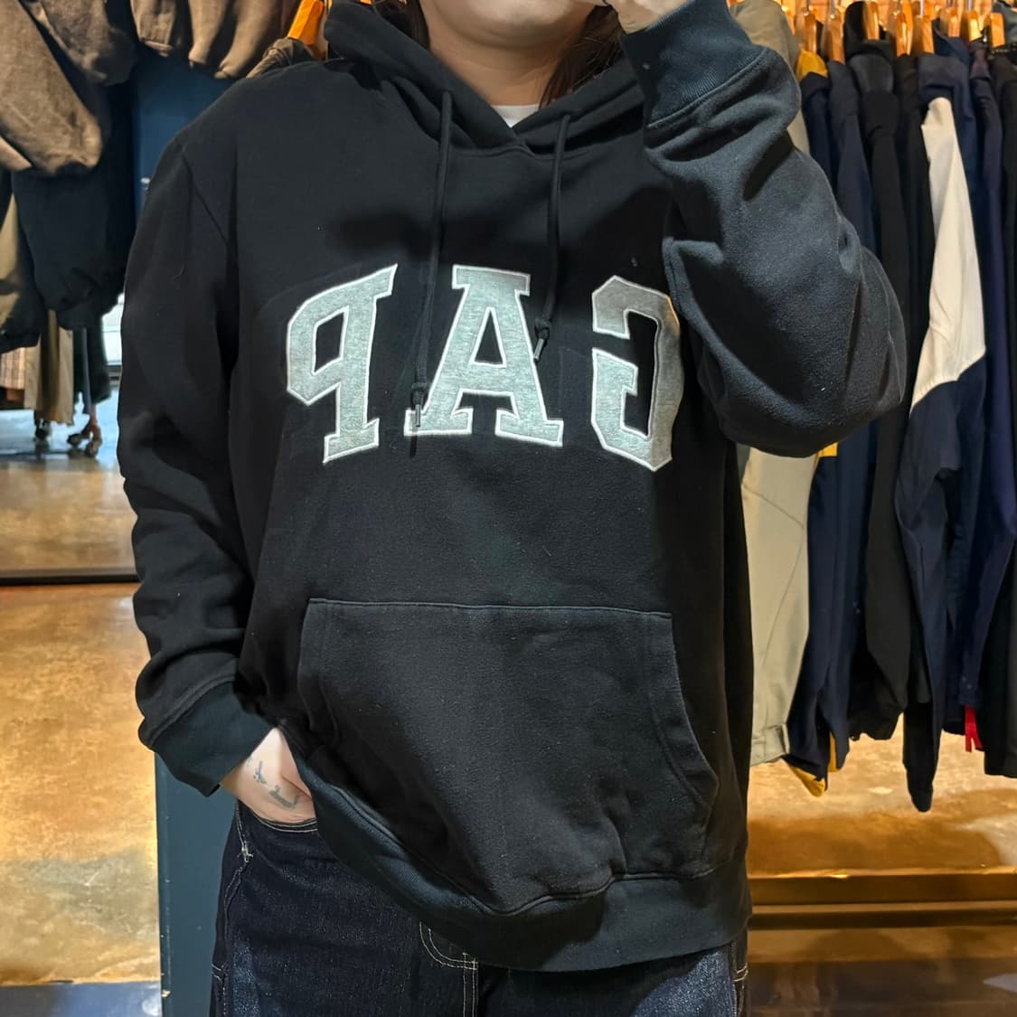 GAP 블랙 후드 상품이미지1