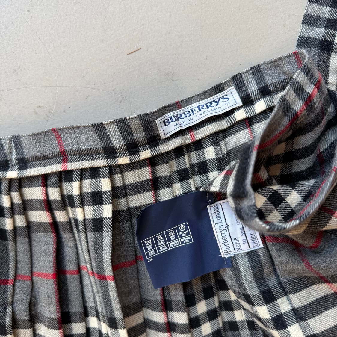 버버리 레더 벨트 노바체크 울 스커트 상품이미지5