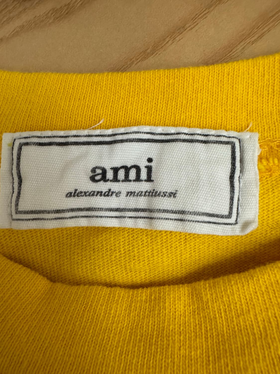 AMI PARIS 하트 로고 옐로우 반팔 티셔츠 상품이미지5