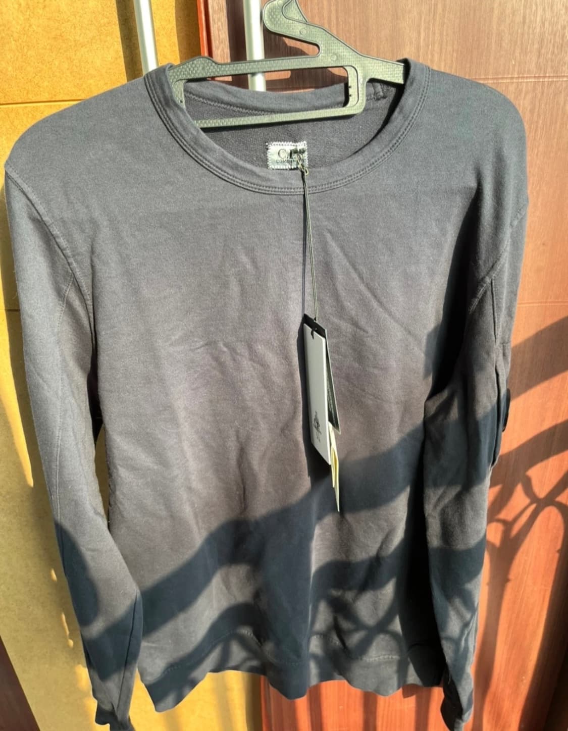 cp컴퍼니 렌즈 맨투맨 롱슬리브 새상품 상품이미지1