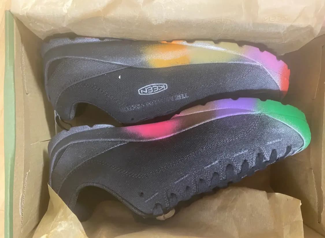 더뮤지엄비지터 한정판 신발 상품이미지1