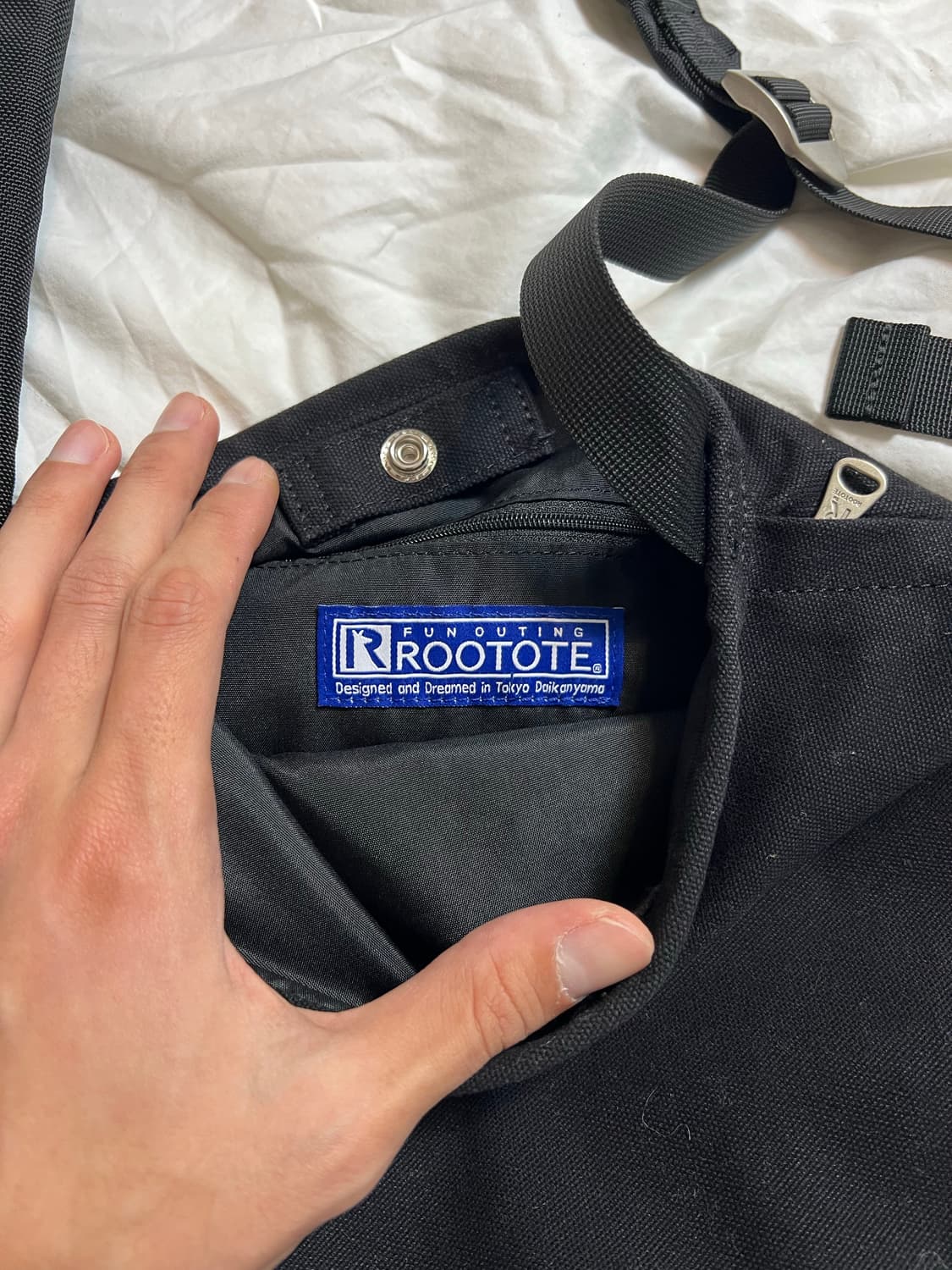 일본 모마스토어 크로스백 상품이미지4