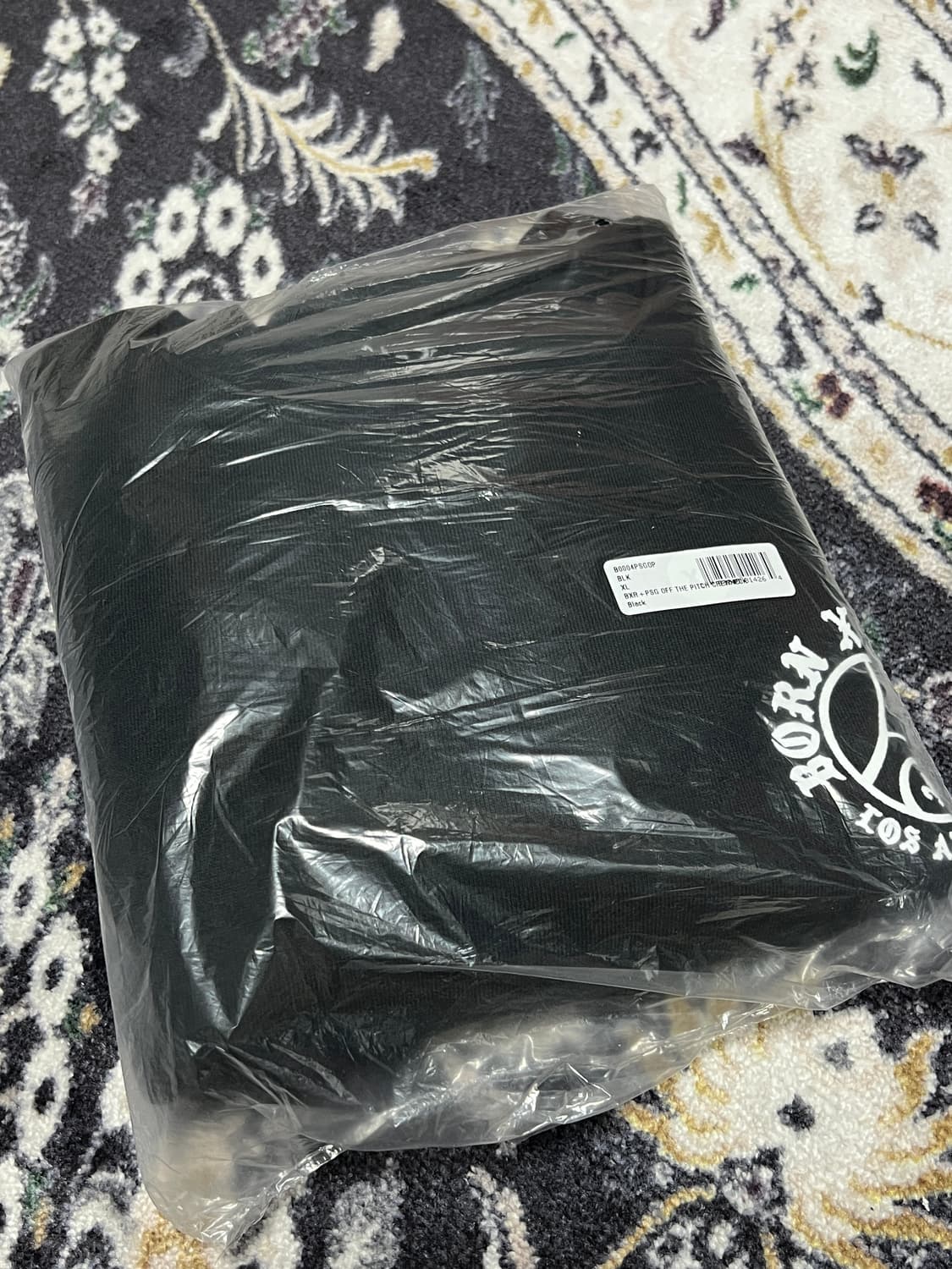 본앤레이즈드 x PSG Off The Pitch 크루넥 블랙(새상품) 상품이미지3