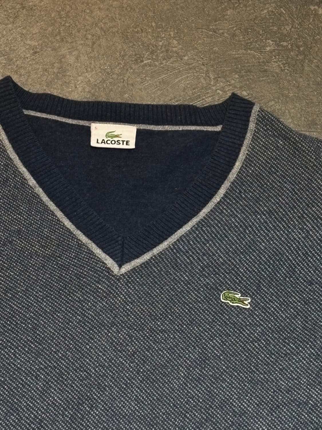 라코스테 브이넥 니트 올드스툴 5사이즈 상품이미지4