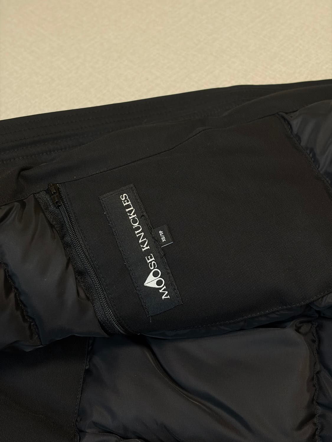 무스너클 여자 패딩 xs 상품이미지5