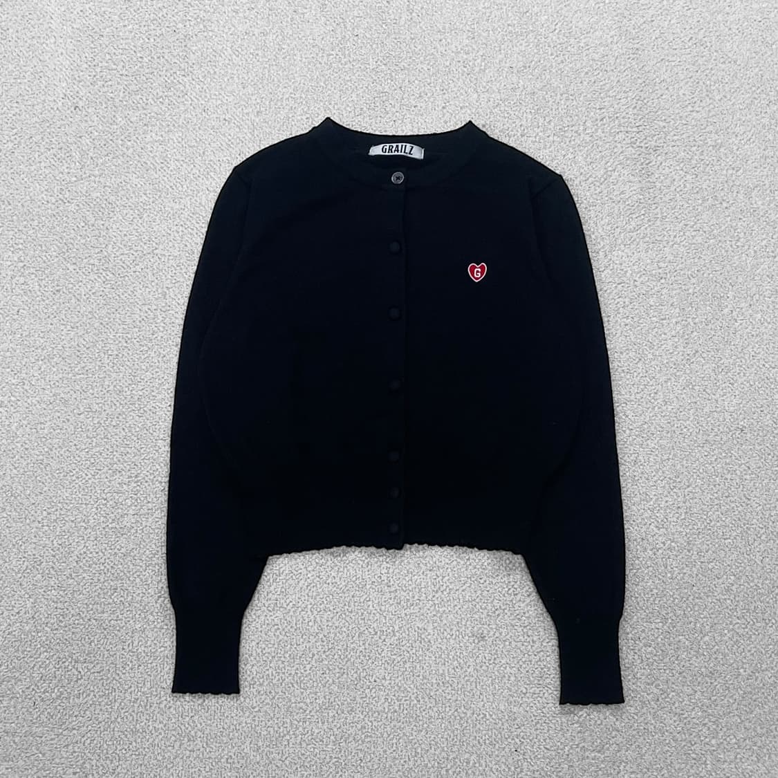 그레일즈 하트 로고 라운드 가디건 블랙 상품이미지2