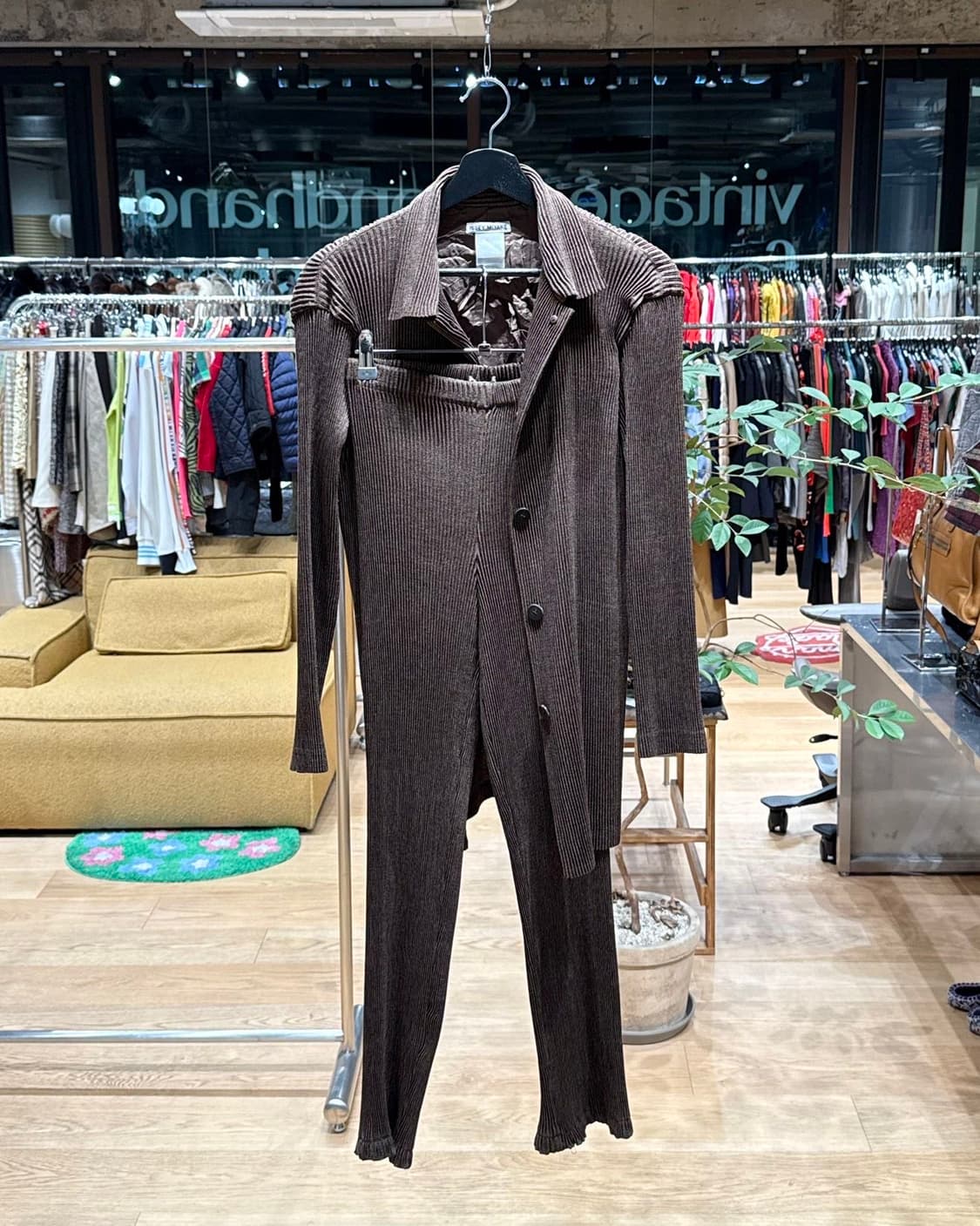 이세이미야케 브라운 링컬 셋업 상품이미지1