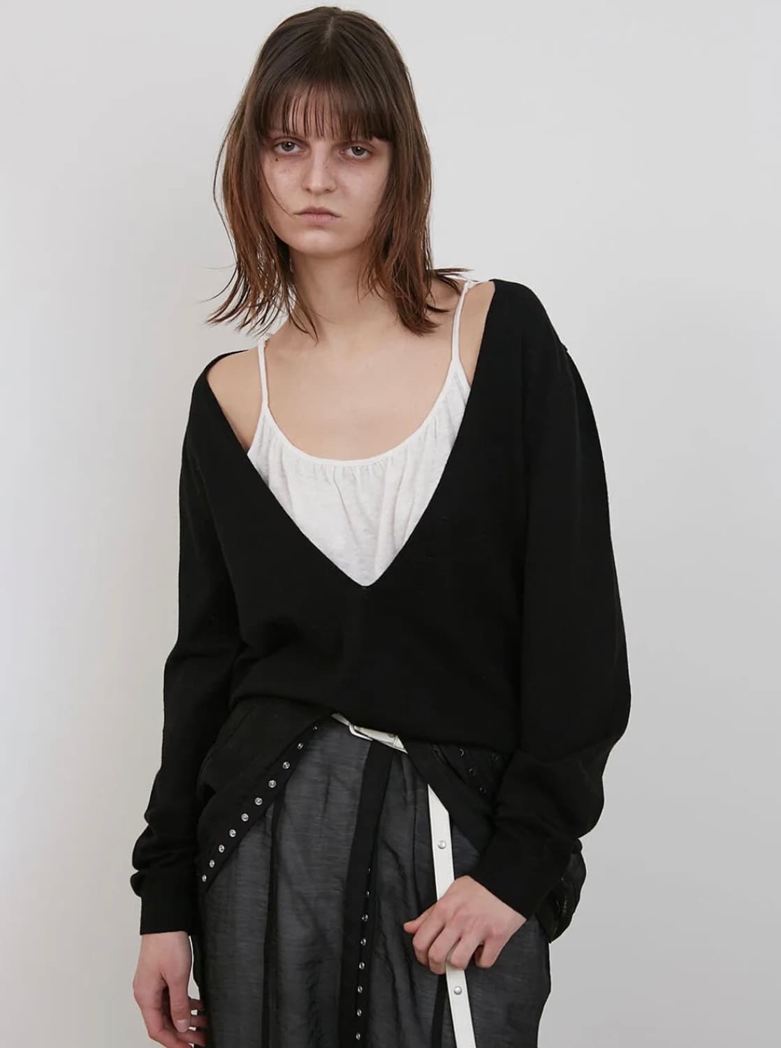 로우타이드 딥 브이넥 니트  상품이미지3