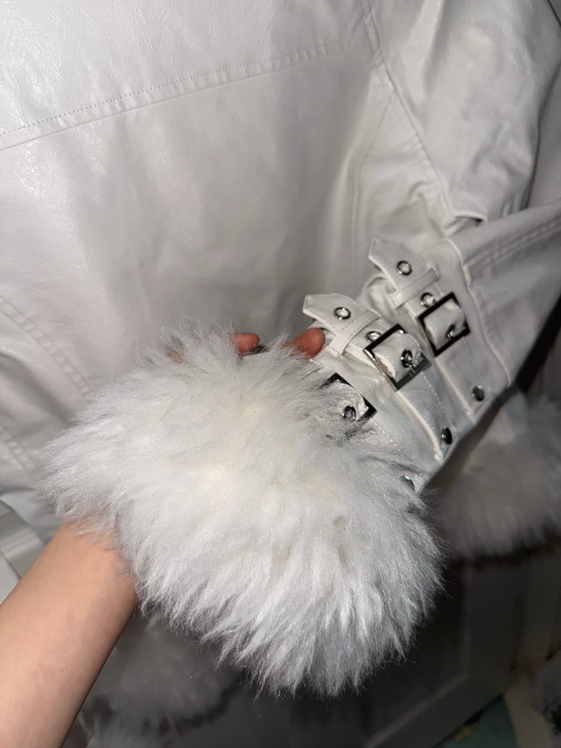 돌스킬 화이트 세미레더 퍼자켓 미디움  상품이미지6