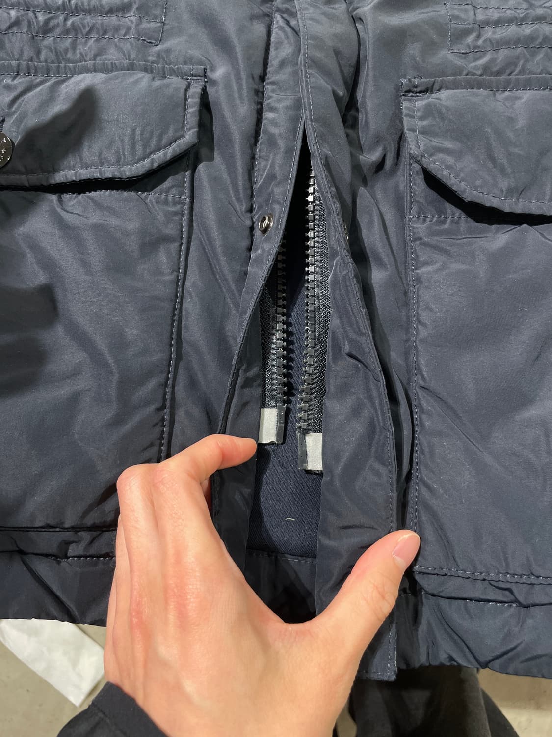 스톤 아일랜드 다크 네이비 와펜 덕 다운 패디드 자켓 상품이미지10