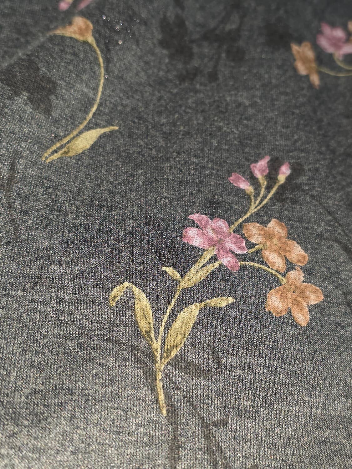 4000원빈티지)플로럴 오리엔탈 보헤미안 모리걸 그레이x블랙 꽃무늬 반팔 상품이미지2