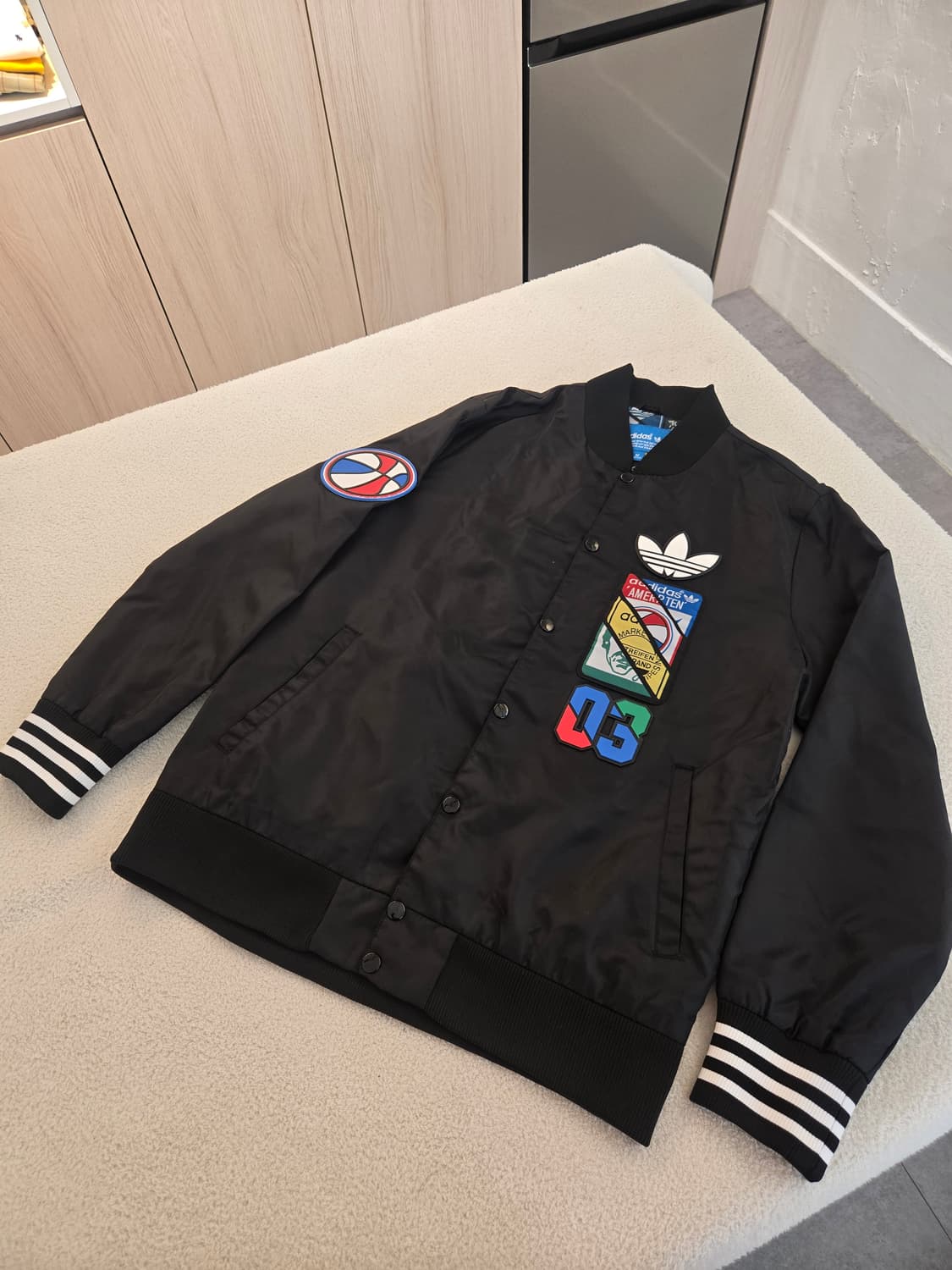 아디다스 블랙 패치 봄버 자켓 M 상품이미지1