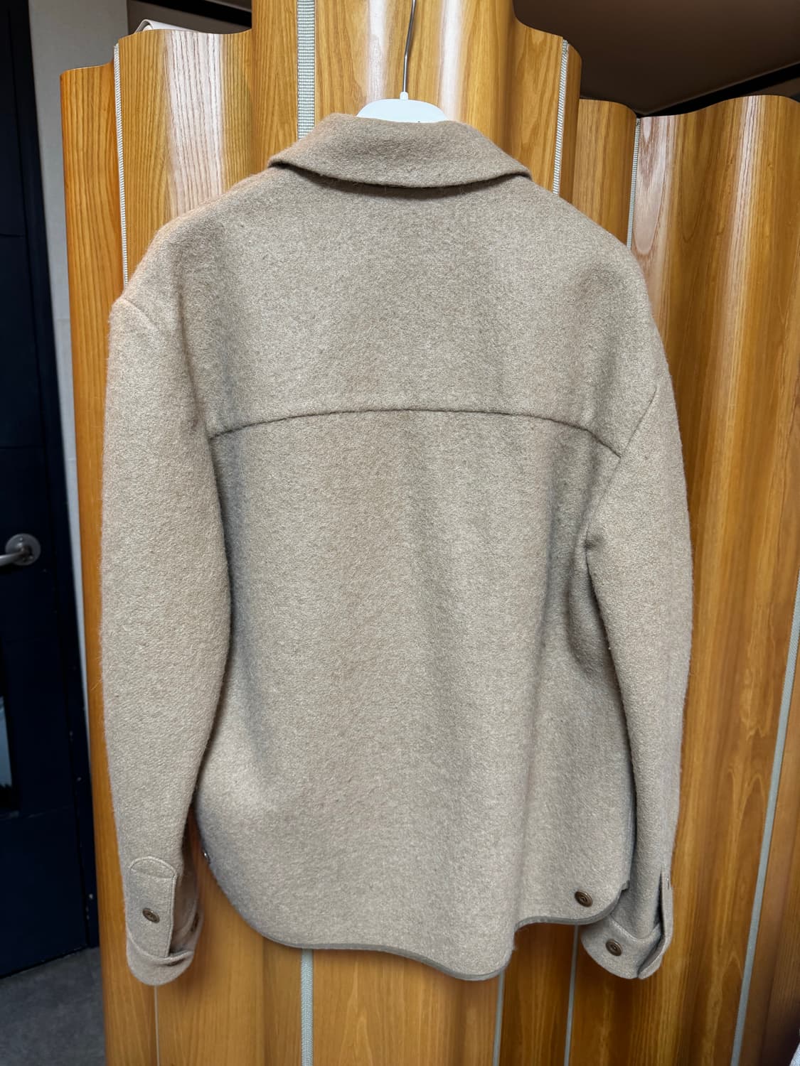 르메르 알파카 박시 오버셔츠 44(최우식 착용) 상품이미지4