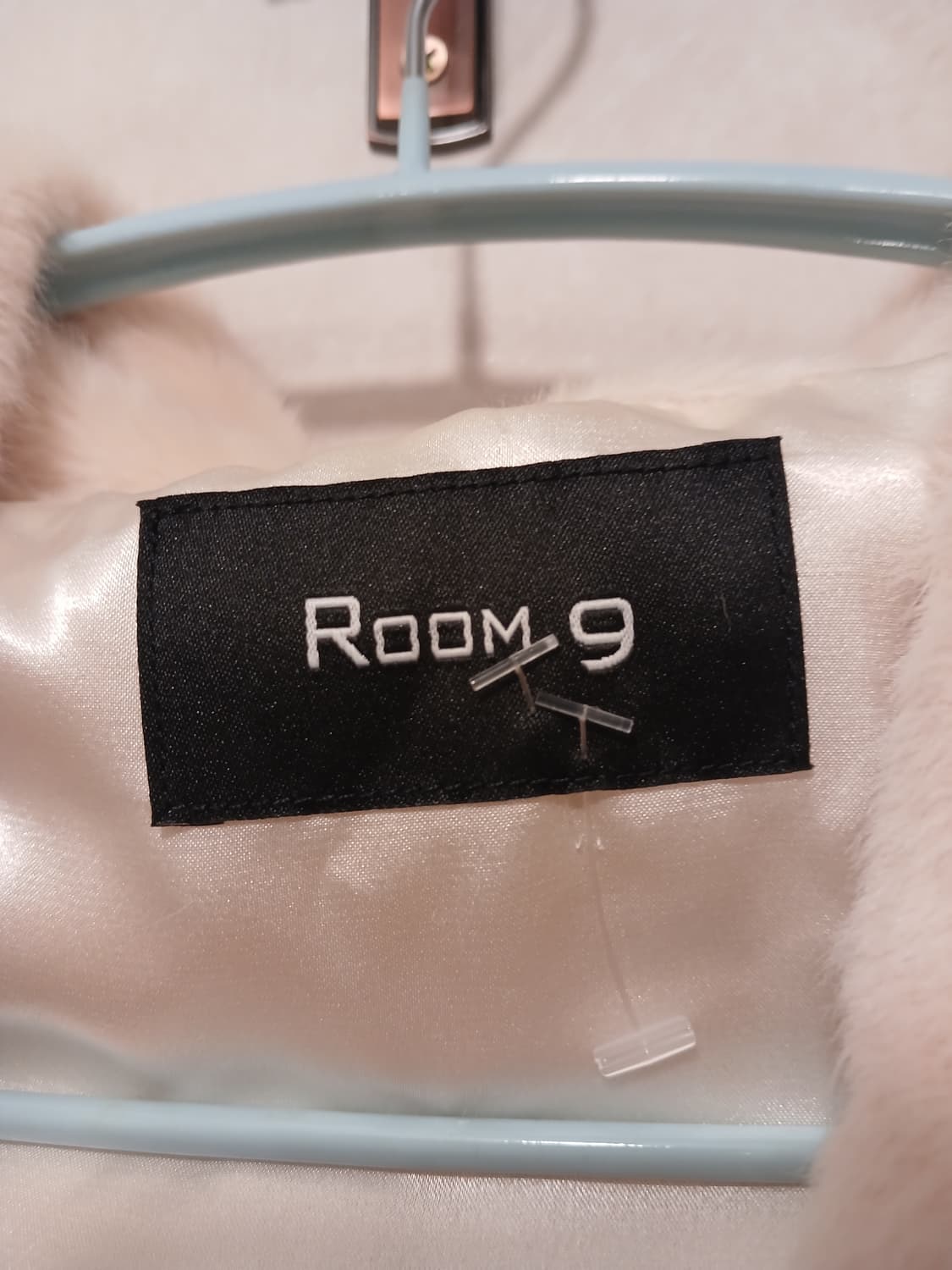 룸나인 정품 여성 후드 퍼자켓 66 사이즈 상품이미지2