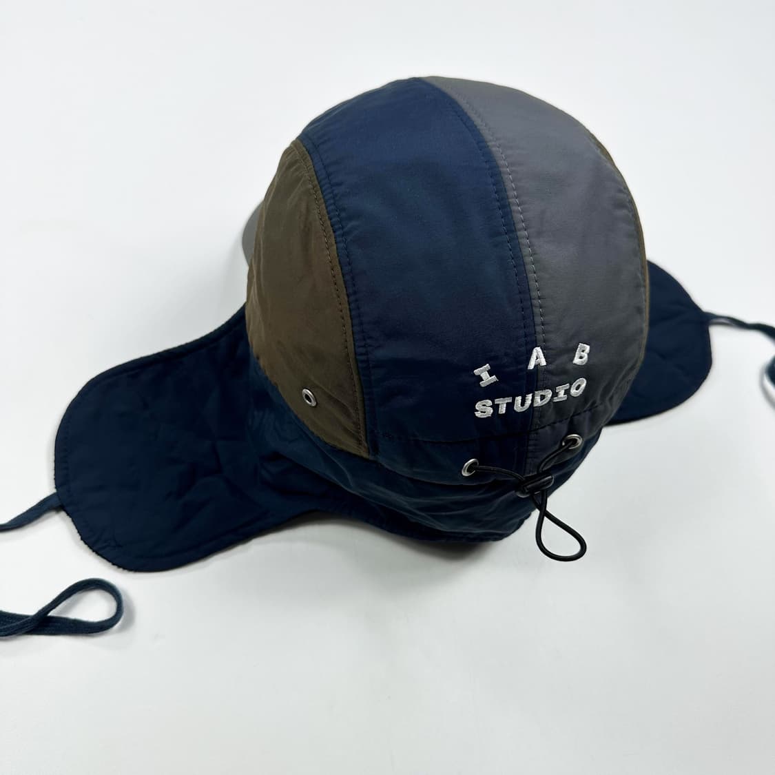 아이앱스튜디오 x LMC 이어플랩 볼캡 상품이미지1