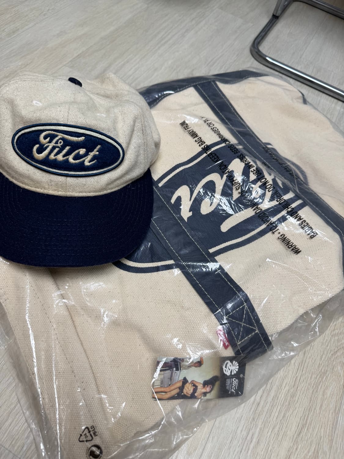 FUCT 퍽트 빅로고 토트백 데스스탁  상품이미지2