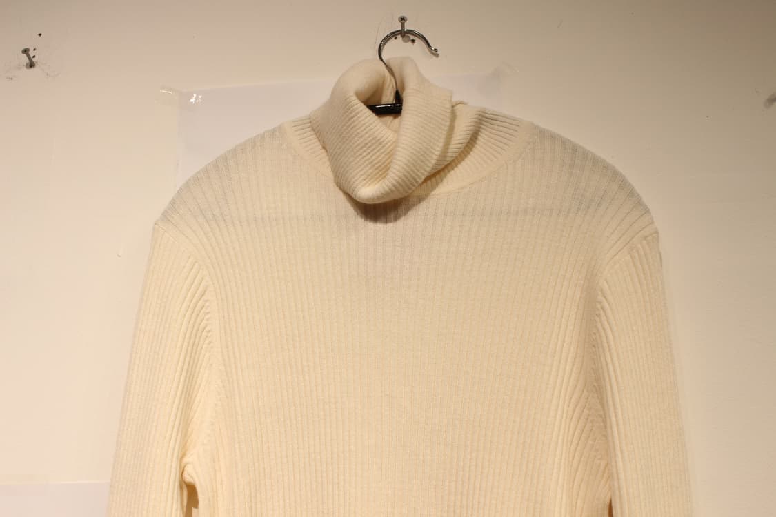 263. 아이보리 슬림 골지 폴라 니트 상품이미지2