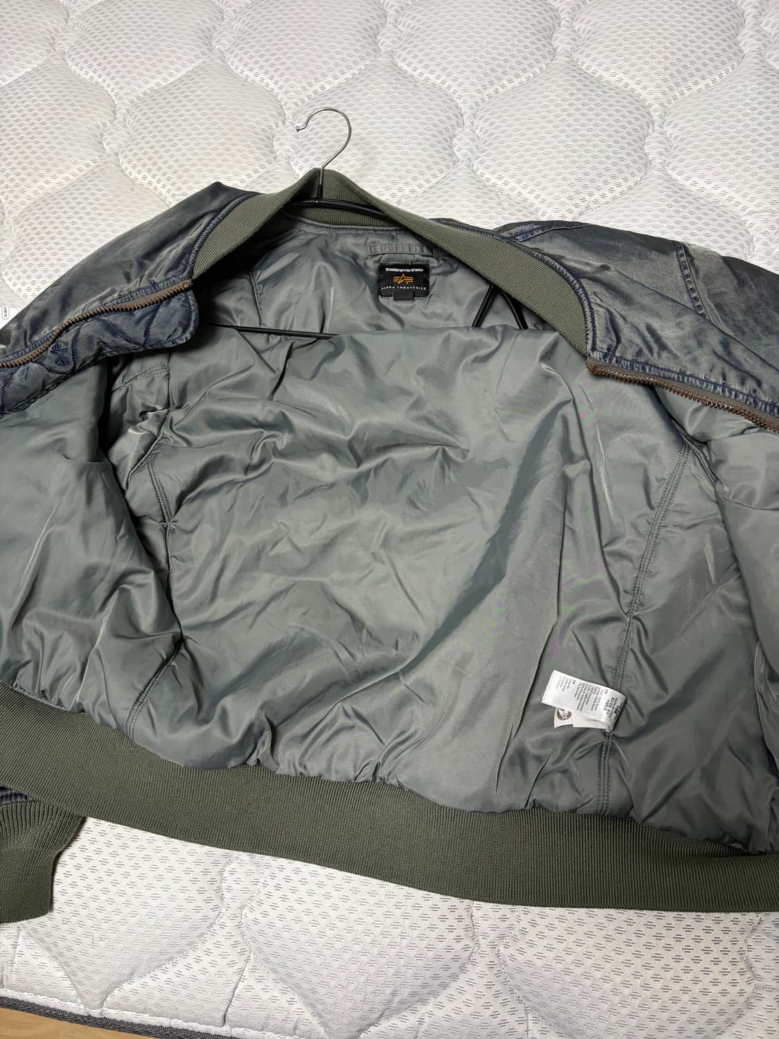 디스이즈네버댓 알파 MA-1 건메탈 m사이즈 s급 상품이미지6