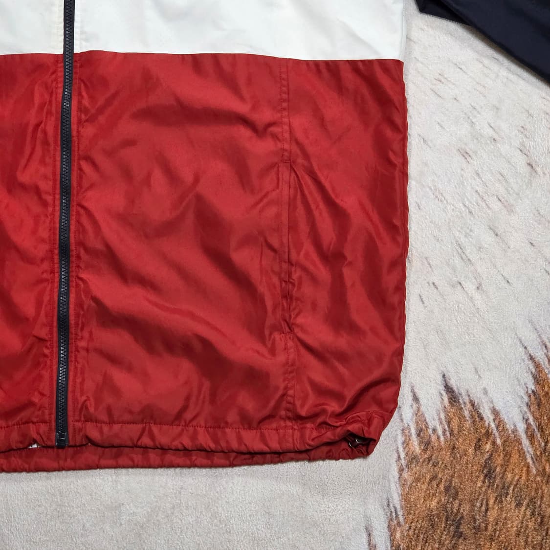 휠라 레드 네이비 배색 바람막이 집업 상품이미지3