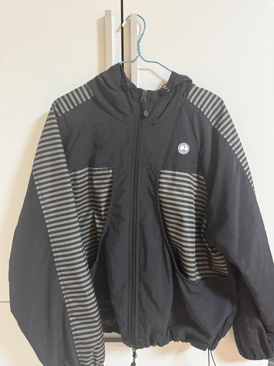 허그유어스킨 윈드브레이커 상품이미지2