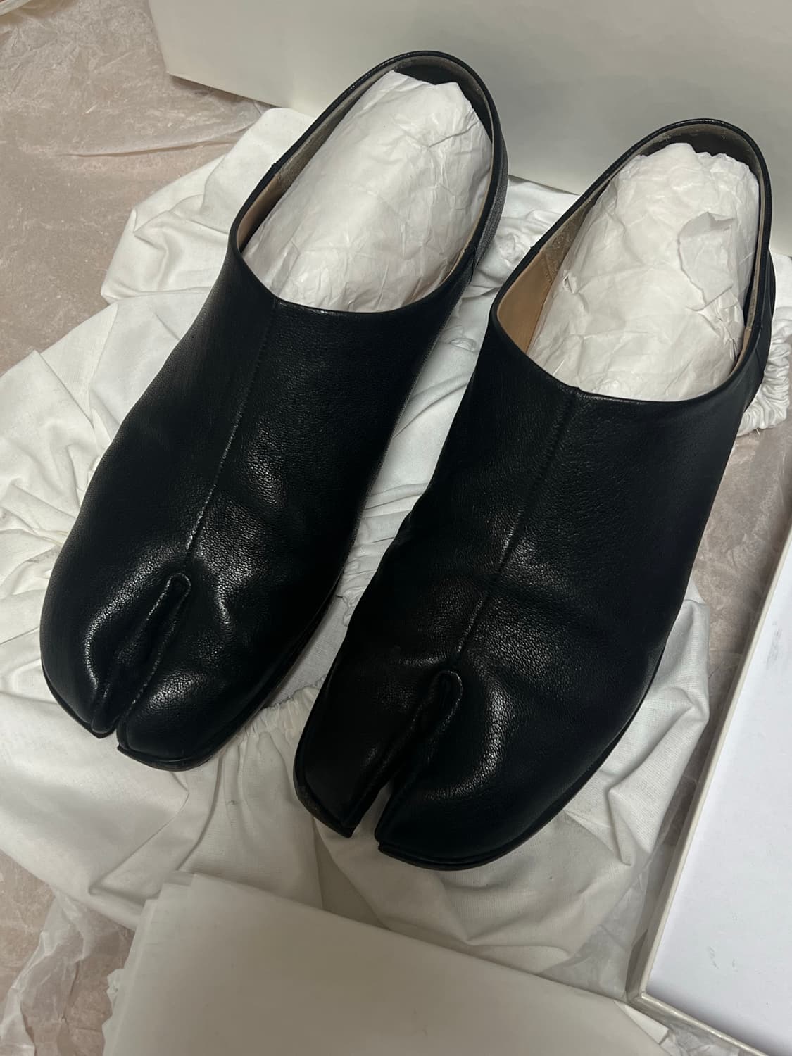 (42) 메종 마르지엘라 타비 바부슈 블랙 상품이미지1