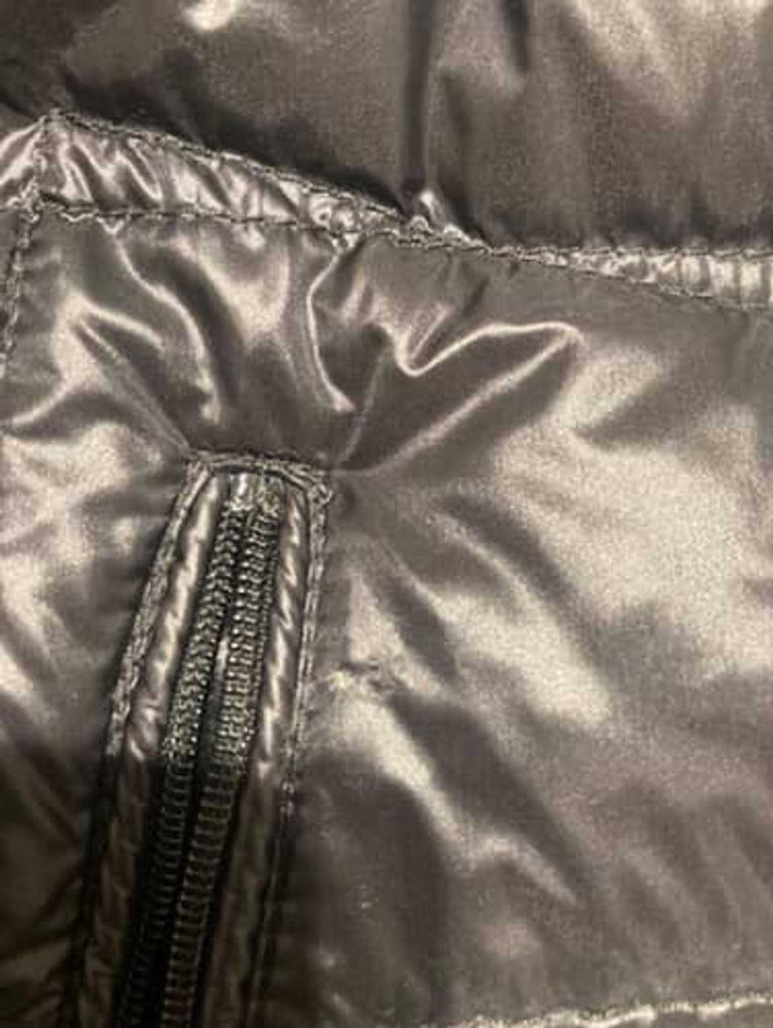 몽클레어 경량패딩 2사이즈 싸게 팝니다 연락주세요 상품이미지3