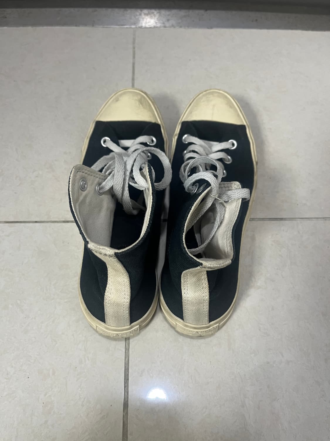 컨버스 꼼데 블랙 하이 스니커즈 상품이미지3