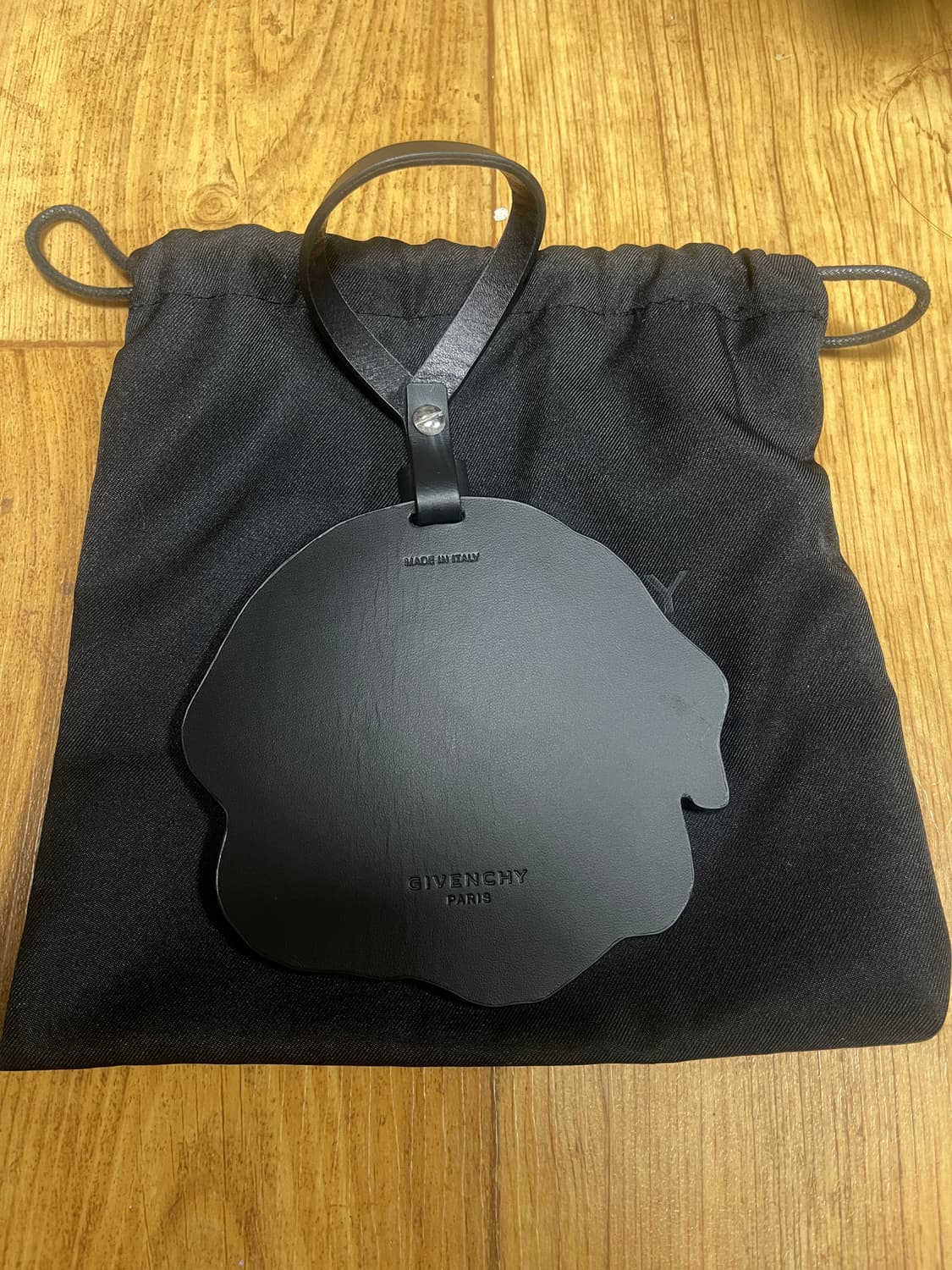 지방시 로트 와일러 백참 키링 상품이미지2