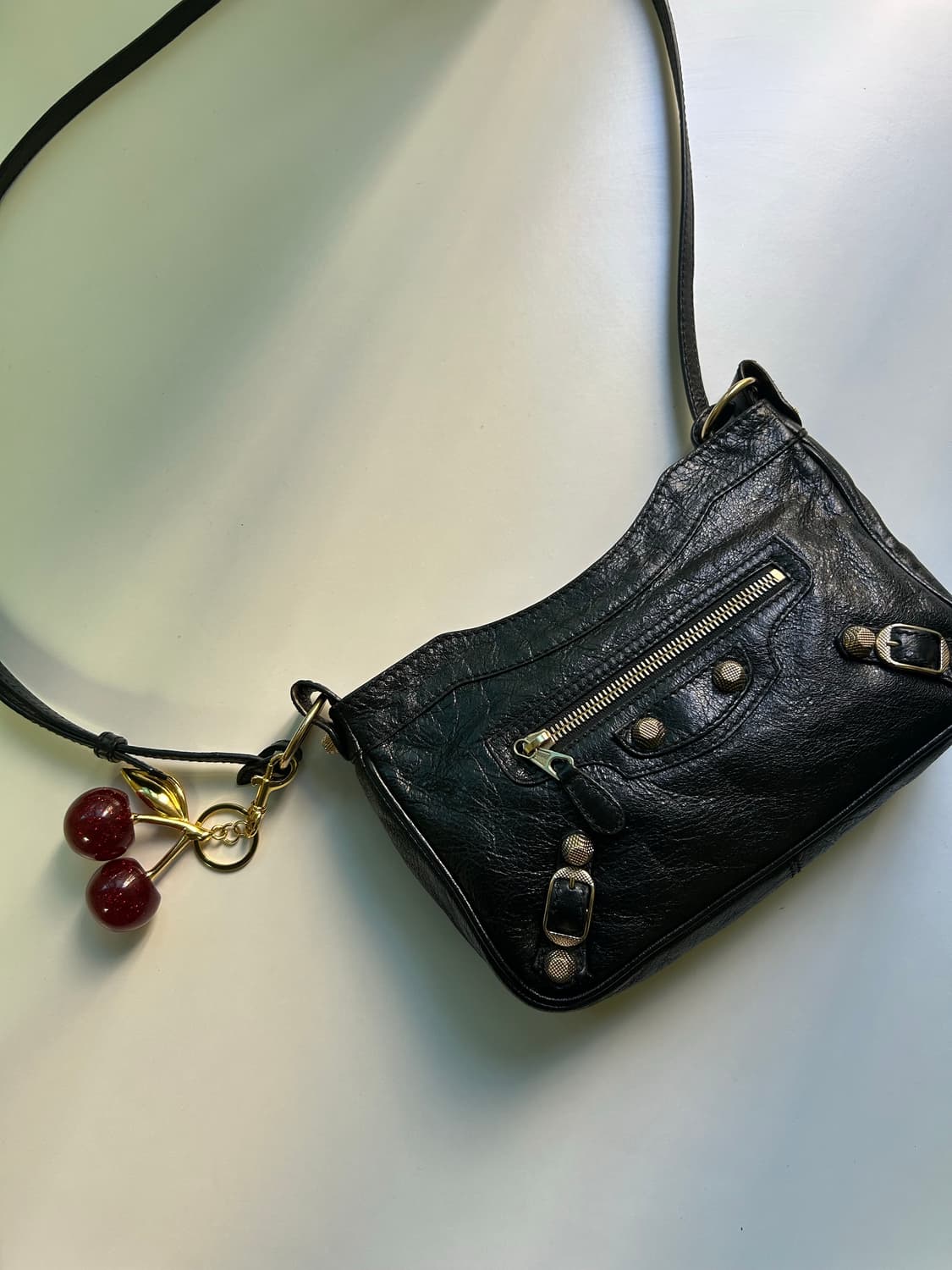 잇템‼️)) 발렌시아가 모터 크로스백 상품이미지2