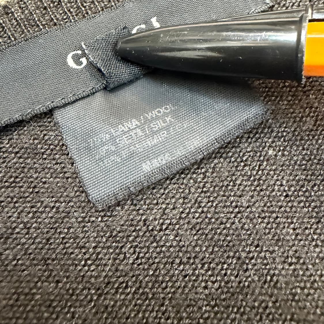 90s gucci 실크 블랜드 브이넥 니트 L 상품이미지4