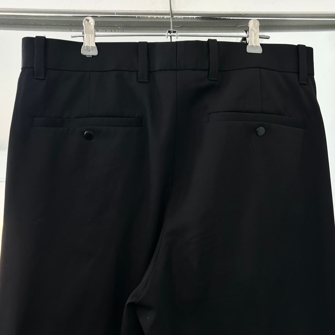 우영미 25SS 블랙 투턱 와이드 팬츠 상품이미지8