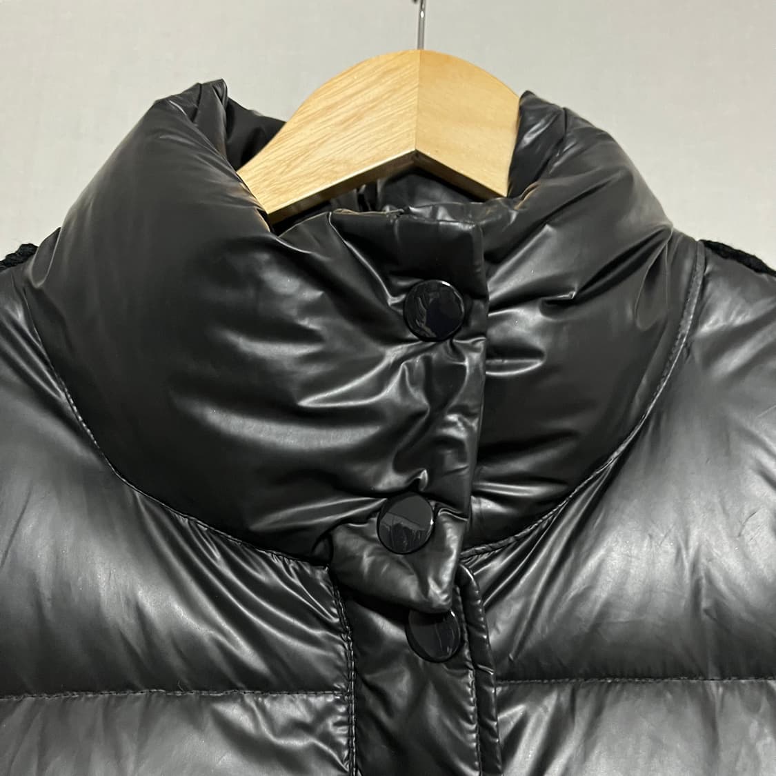 Tess Giberson 검정색 패딩 조끼 상품이미지3