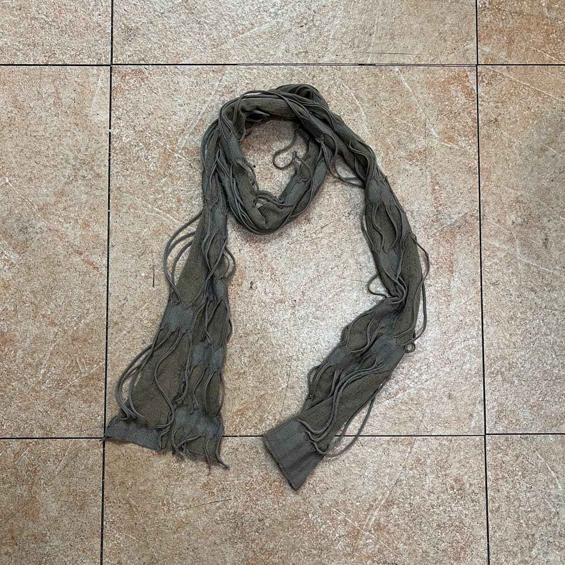 데미지 디테일 머플러 목도리  상품이미지1