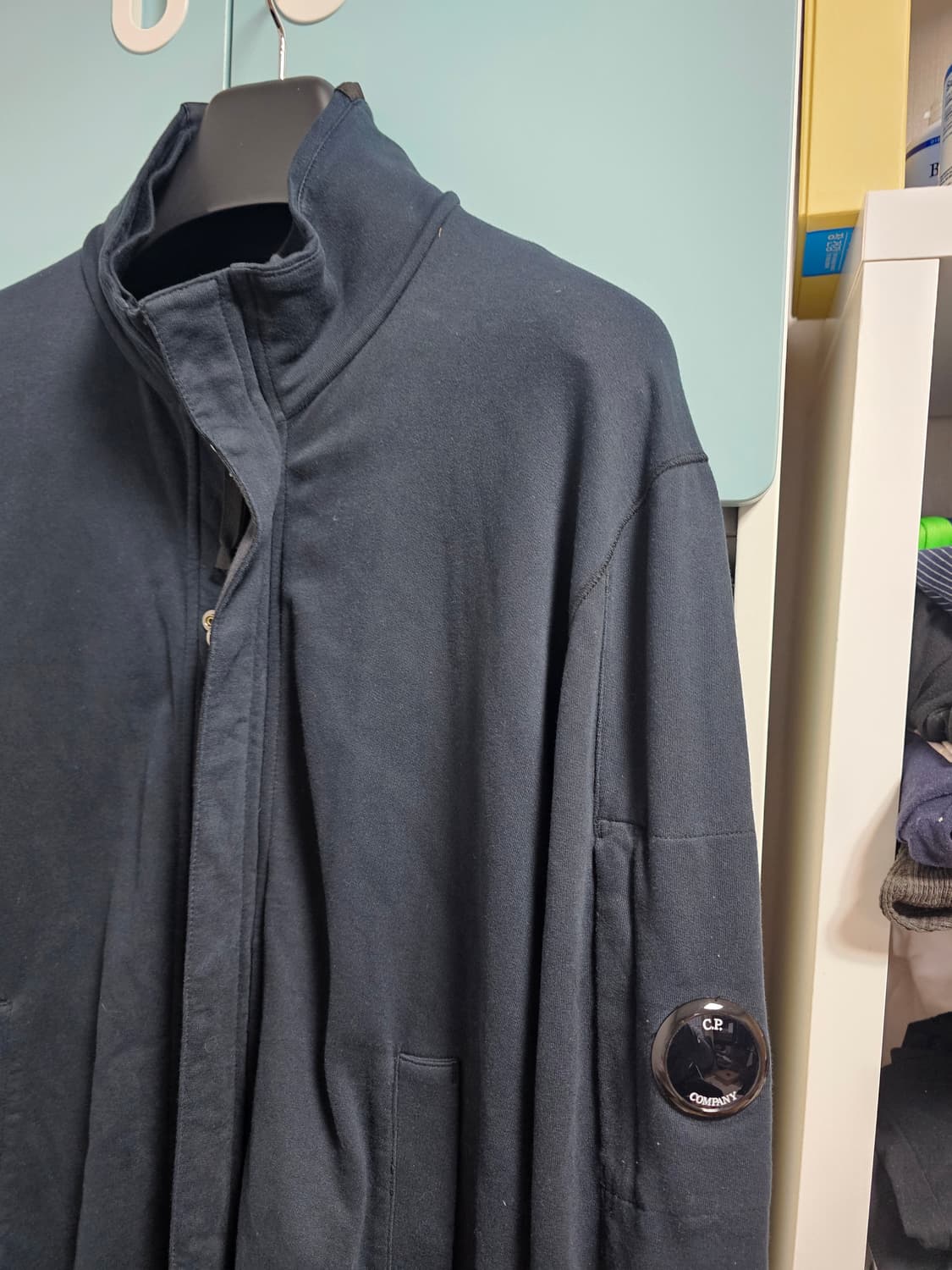 씨피 CP컴퍼니 블랙 집업 자켓 XL 팔아요 정품 상품이미지3