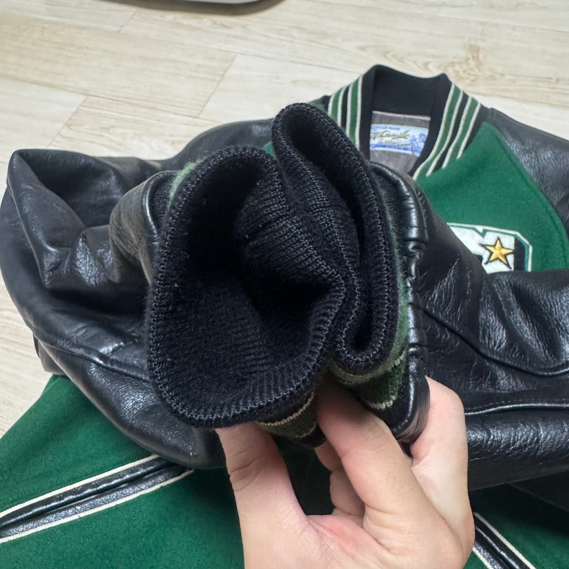 [A급] 화이츠빌 바시티 자켓 판매합니다 상품이미지4