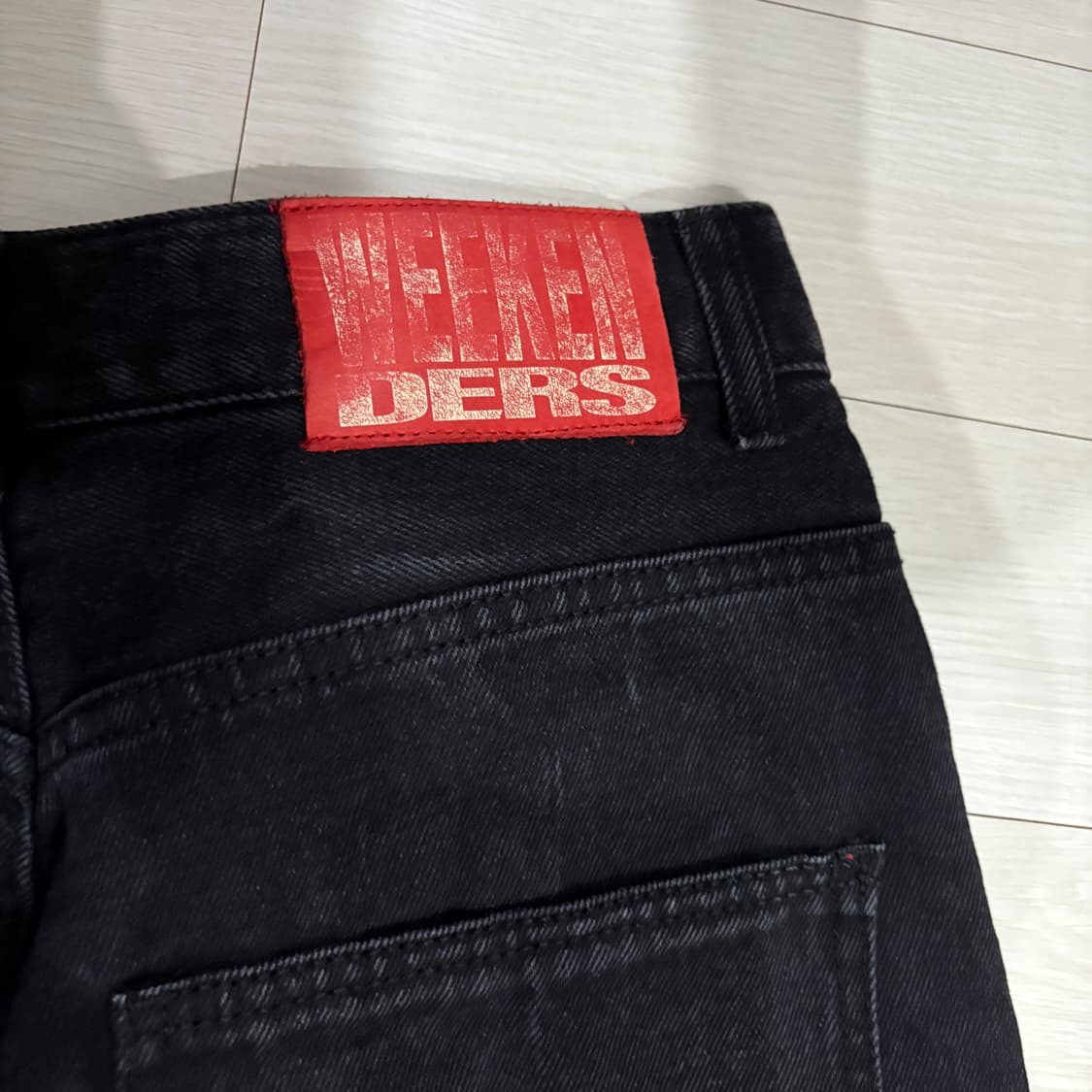위캔더스 애플 데님 팬츠 블랙 S사이즈 상품이미지2