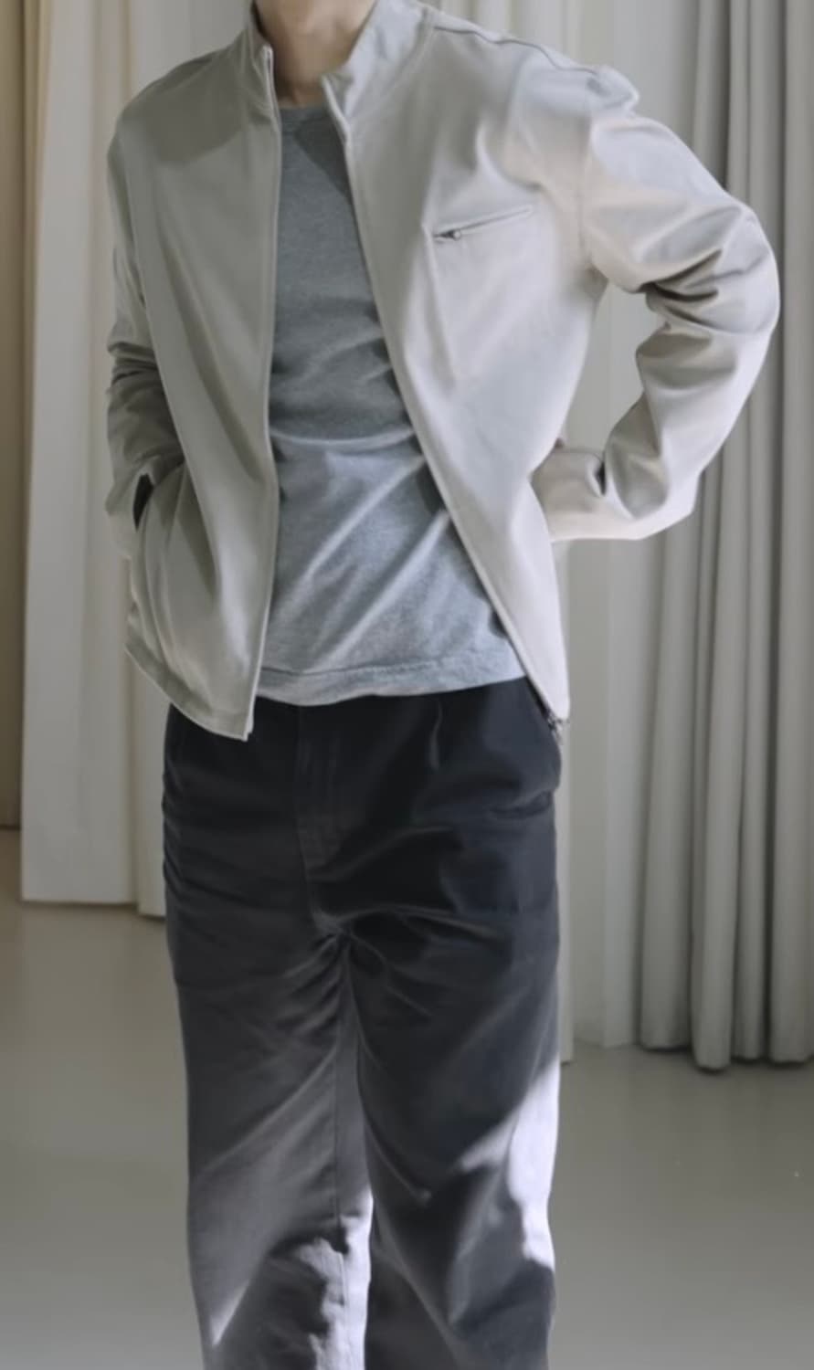 아모멘토 slim fit pocket jumper beige 상품이미지2