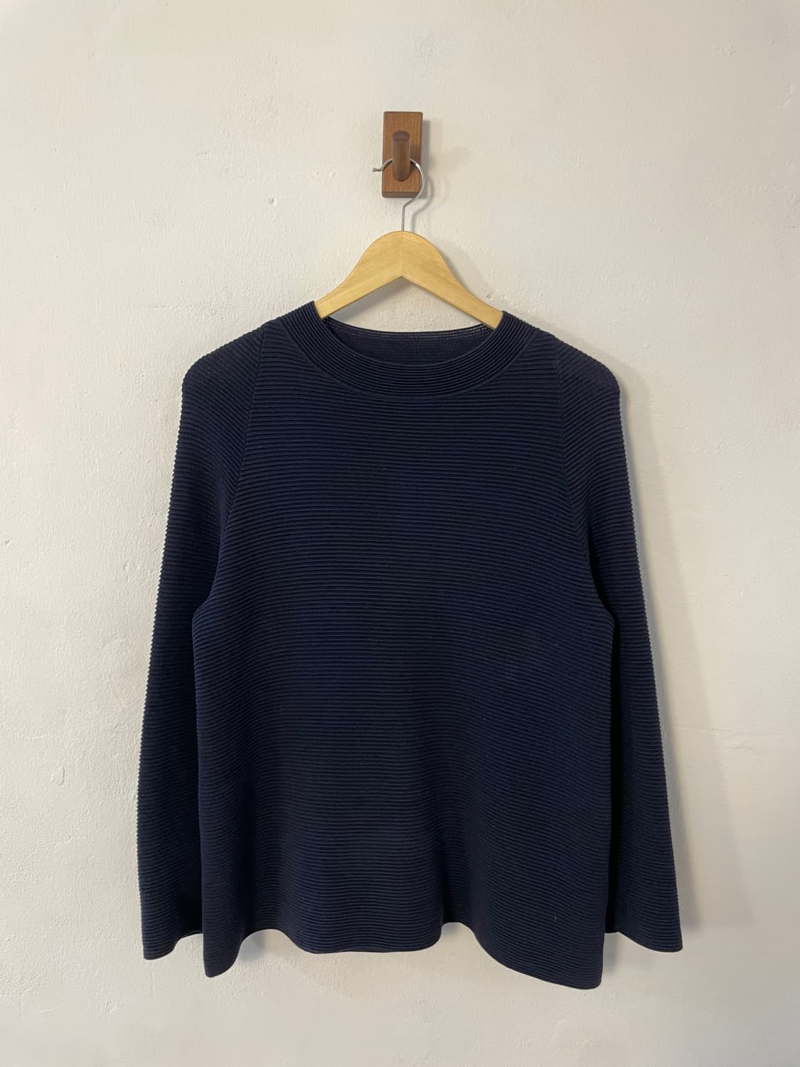 COS 플리츠 니트  상품이미지1